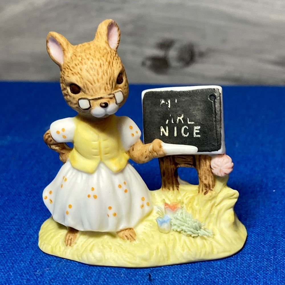 VNTG 1976 ENESCO TEACHER MOUSE